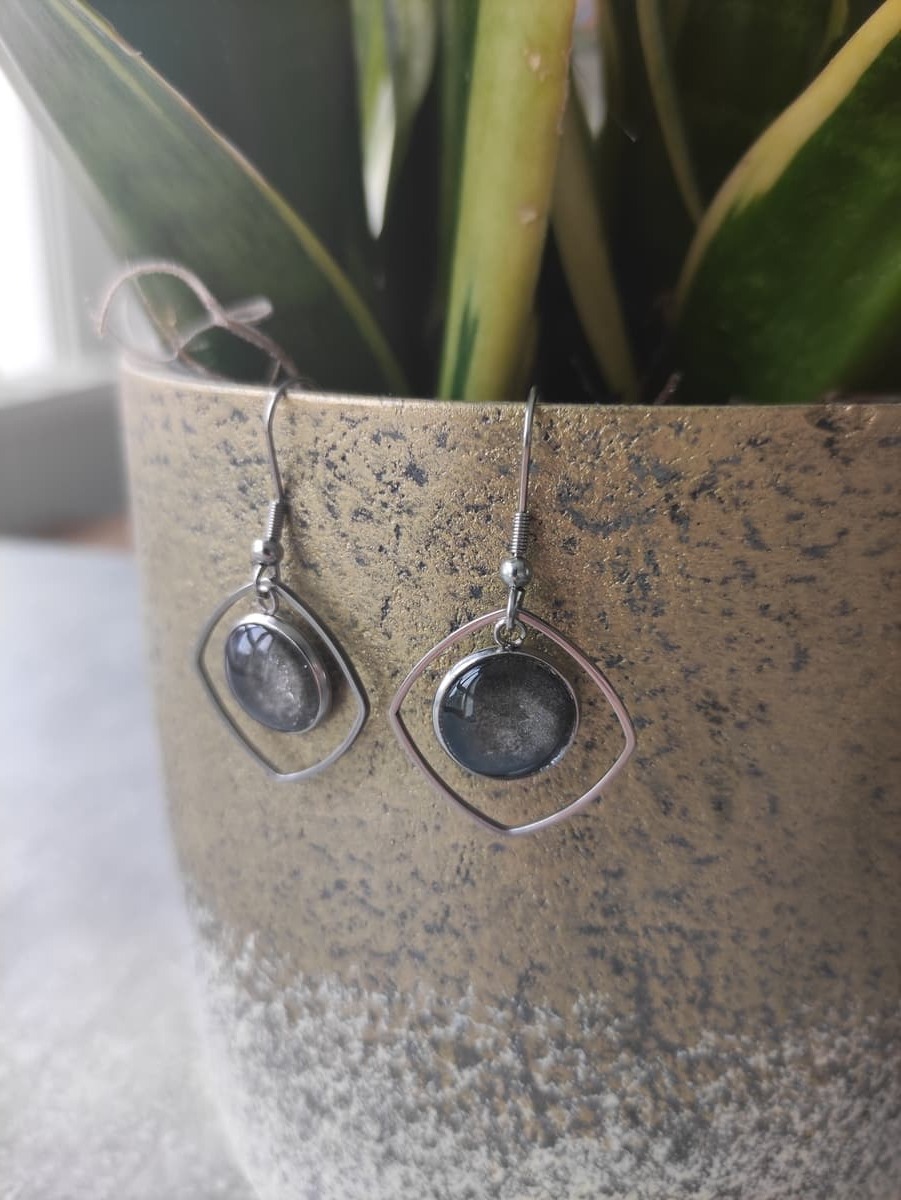 Ohrring Edelstahl hängend mit elegantem Rahmen