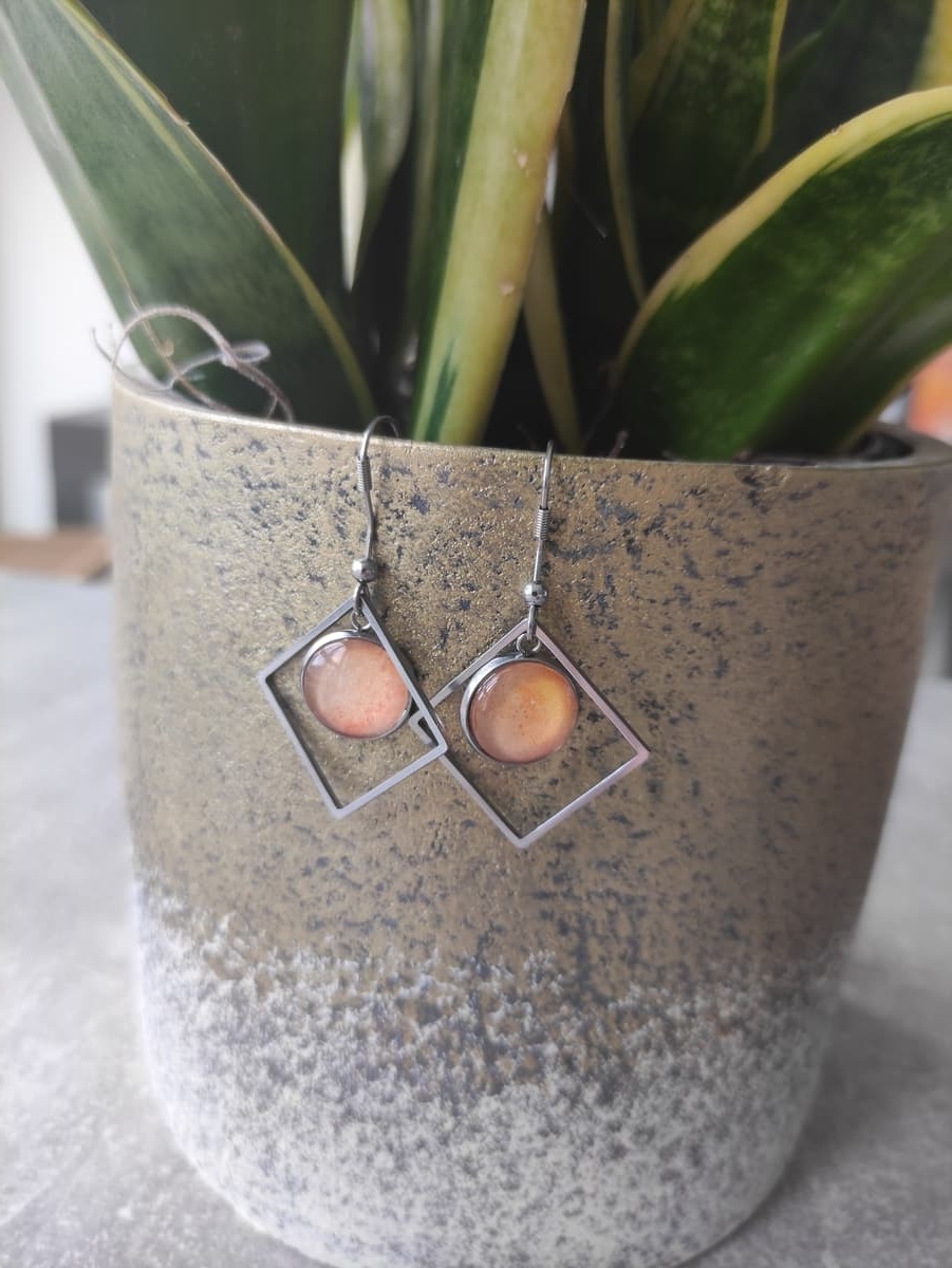 Ohrring Edelstahl hängend mit elegantem Rahmen